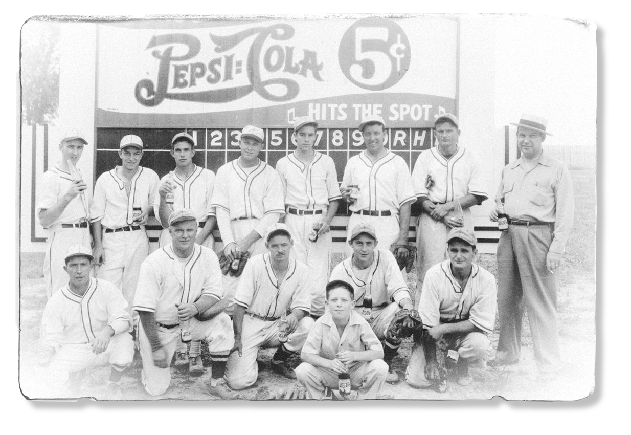 vintage picture of a baseball team in the 40s